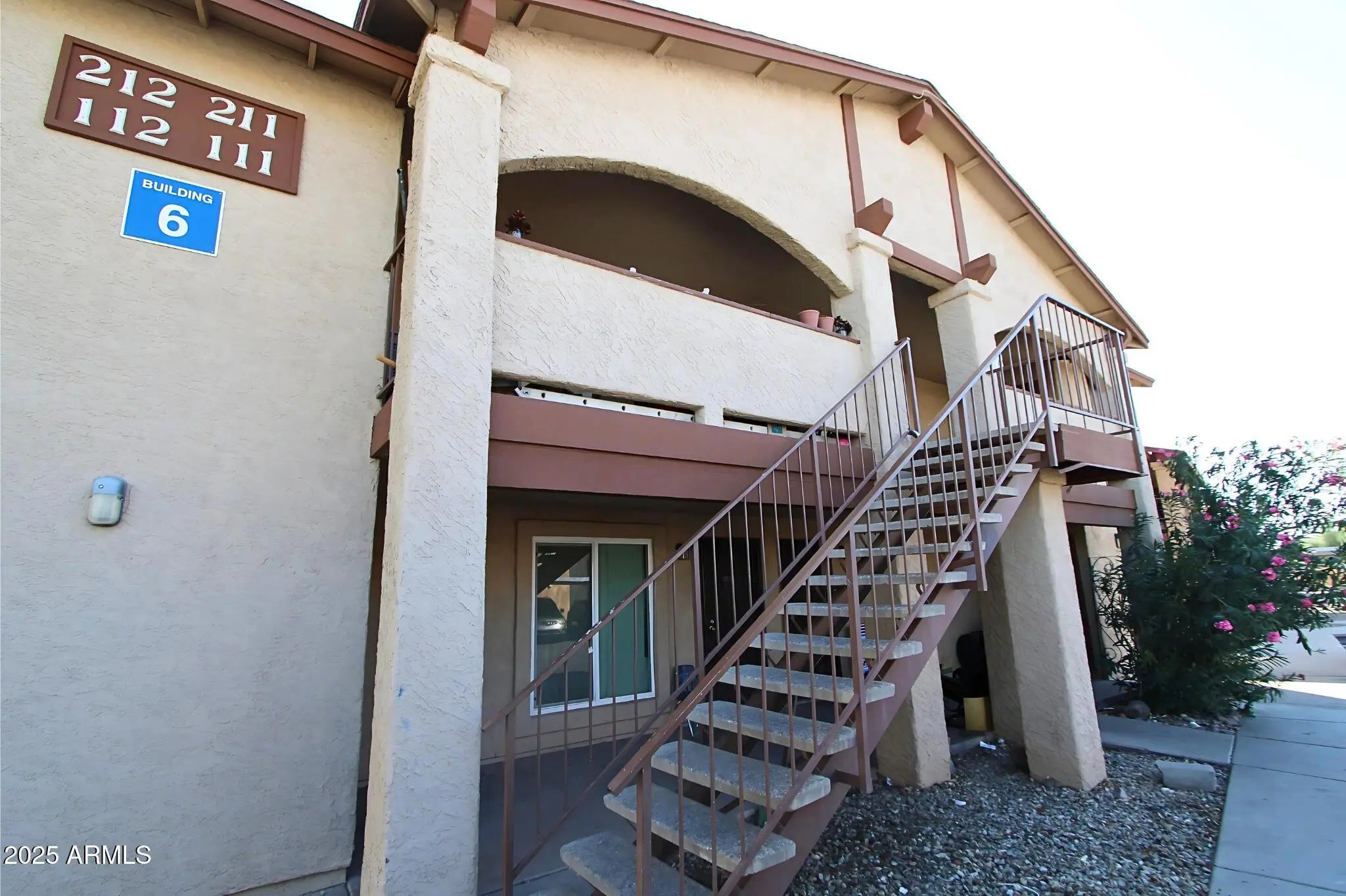 Photo of Listing #6916266