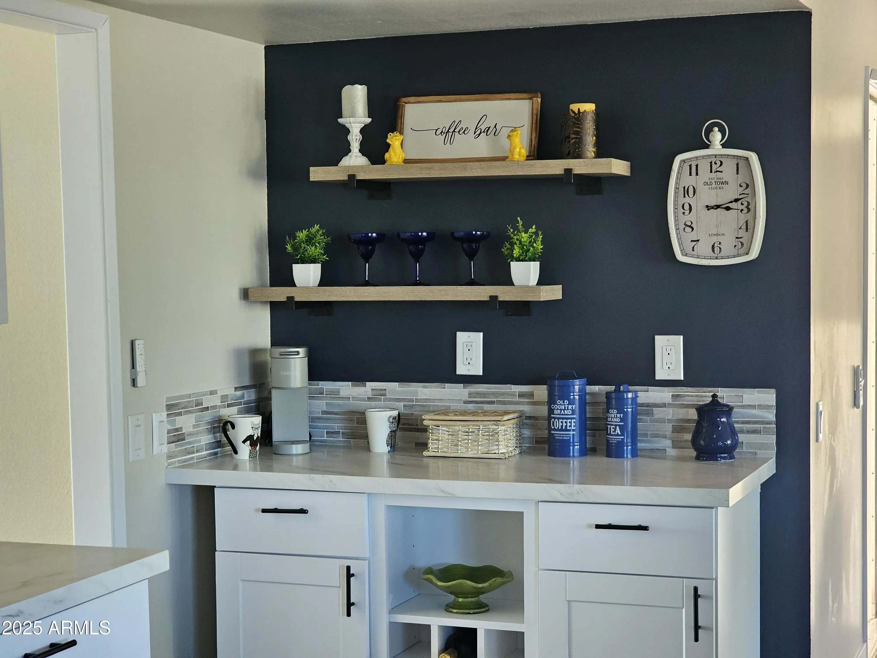 Photo of Listing #6924554