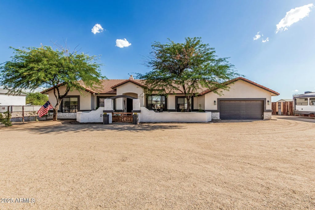 907 E Carlise Road, Phoenix