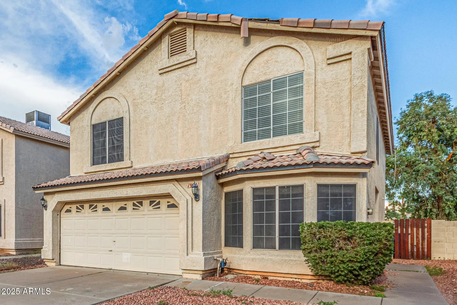 Photo of Listing #6919795