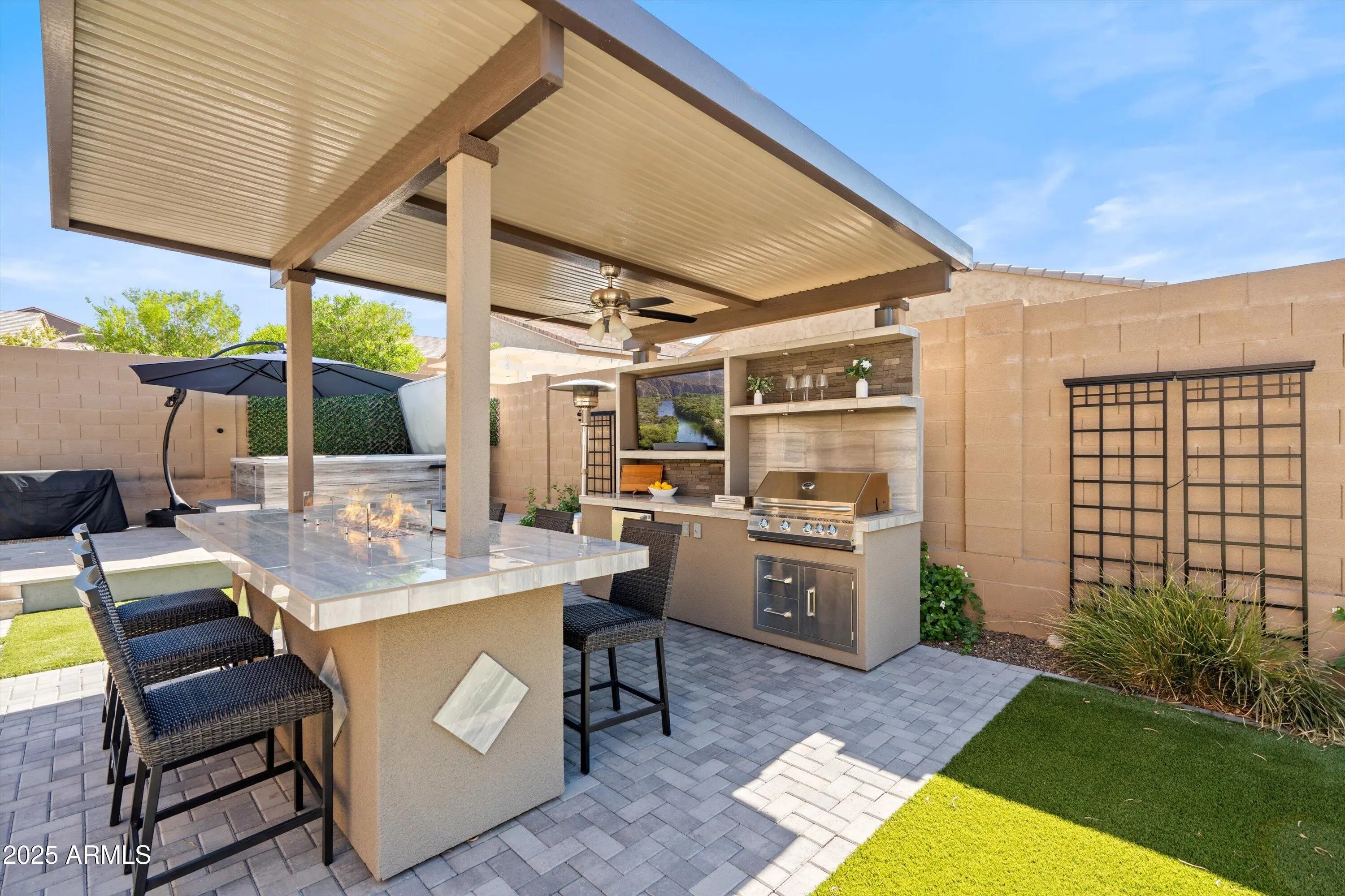 Photo of Listing #6918929