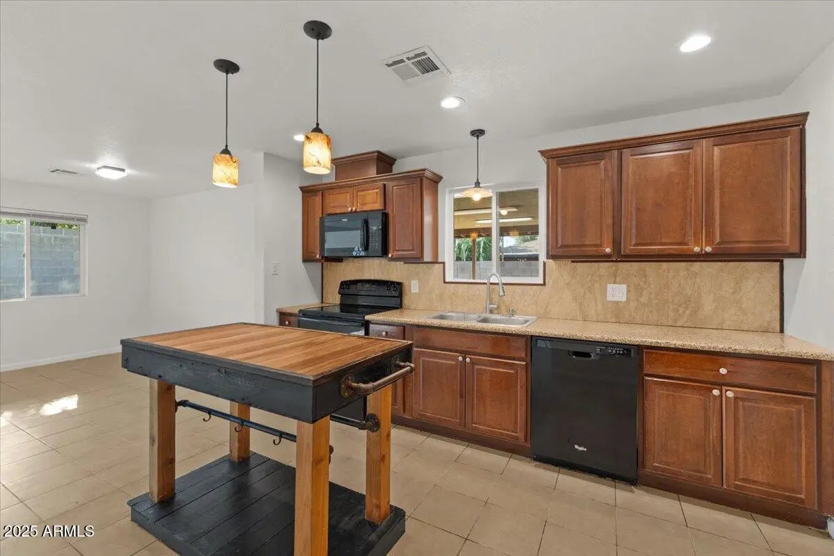 Photo of Listing #6916867