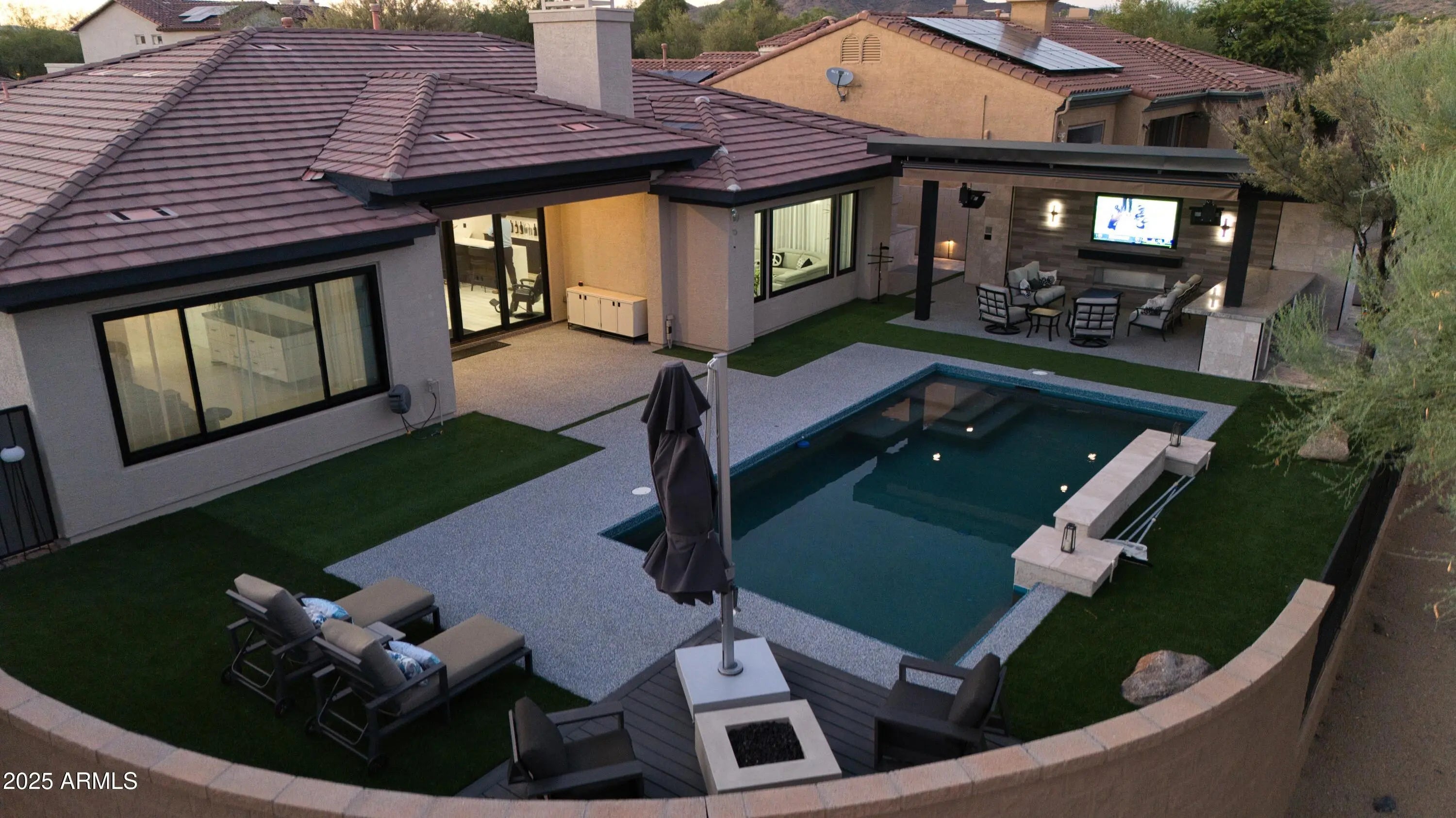 Photo of Listing #6916677