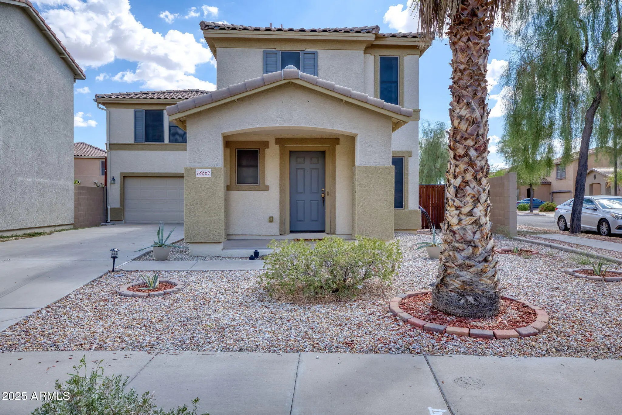 Photo of Listing #6916777