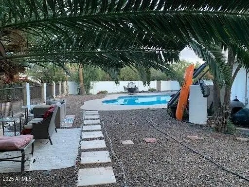 Photo of Listing #6916743