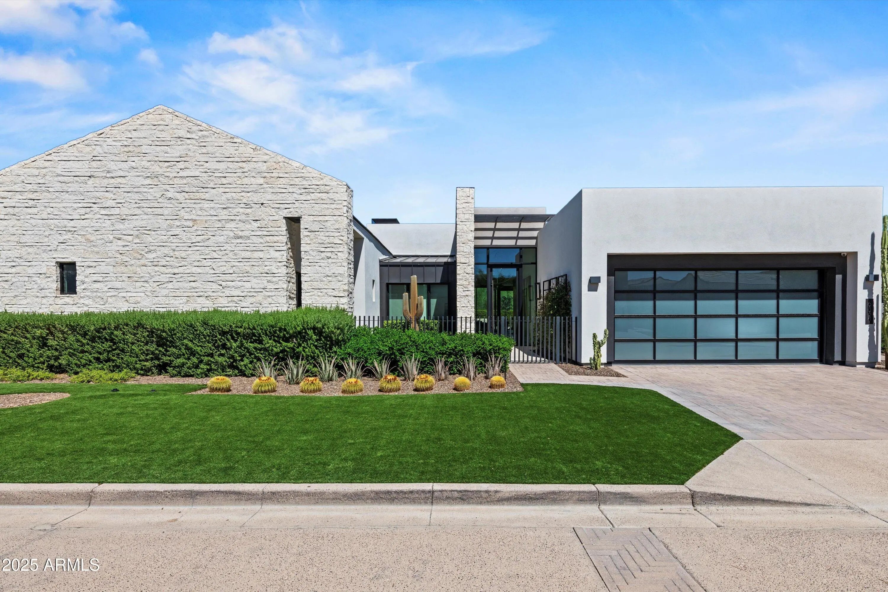 Photo of Listing #6920184