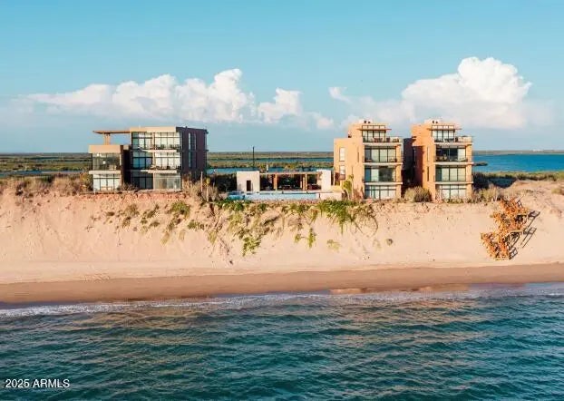 Photo of Listing #6916751