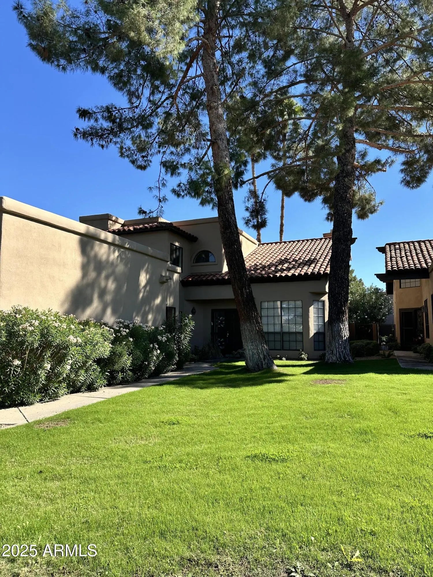 Photo of Listing #6916869