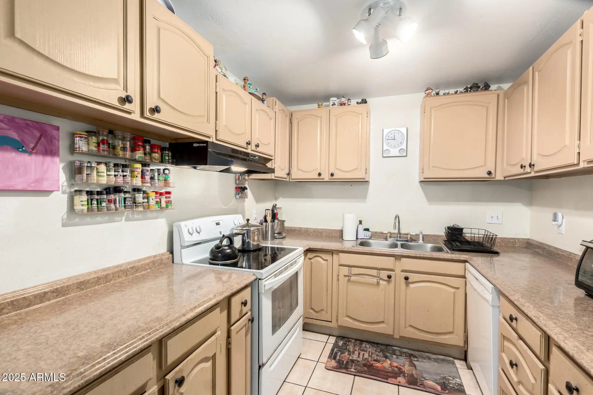 Photo of Listing #6916850