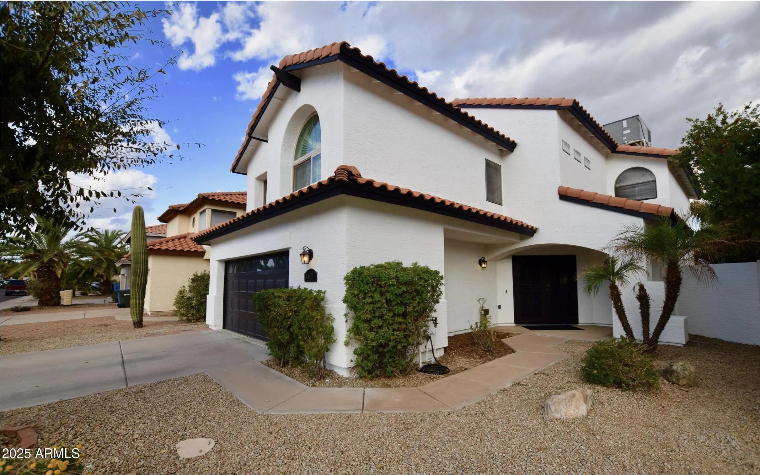 Photo of Listing #6919314