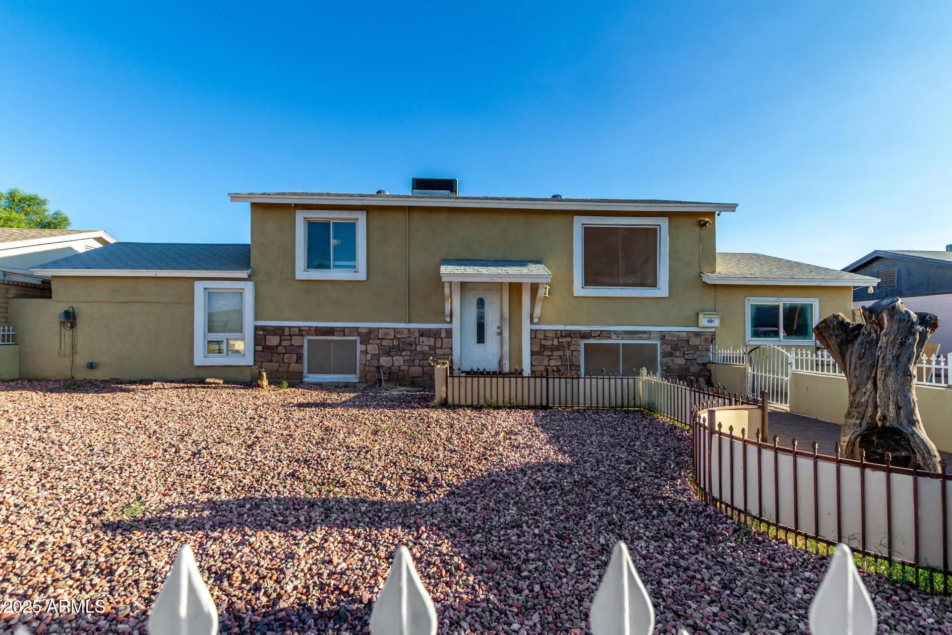 Photo of Listing #6921137