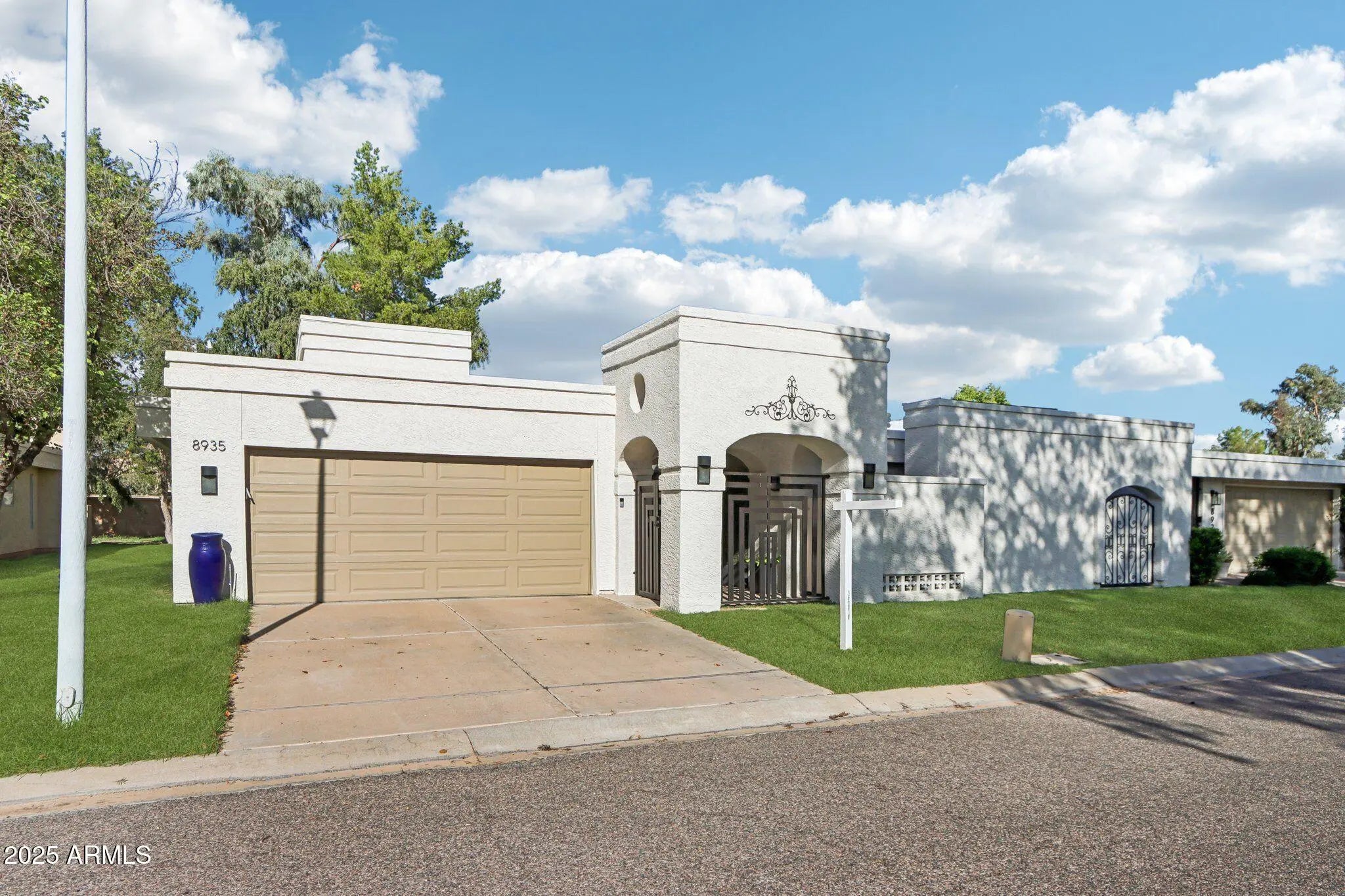 Photo of Listing #6917939