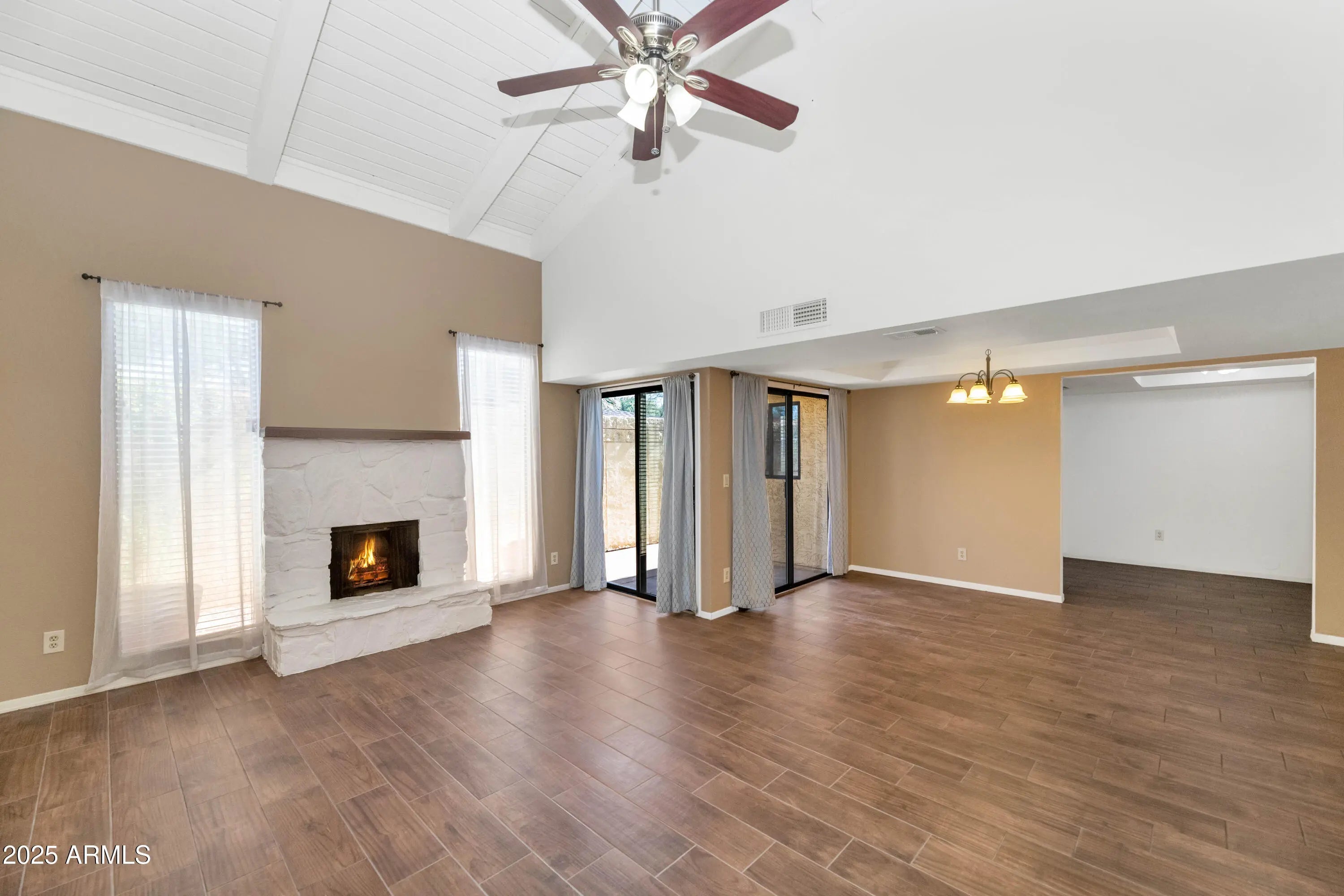 Photo of Listing #6917457