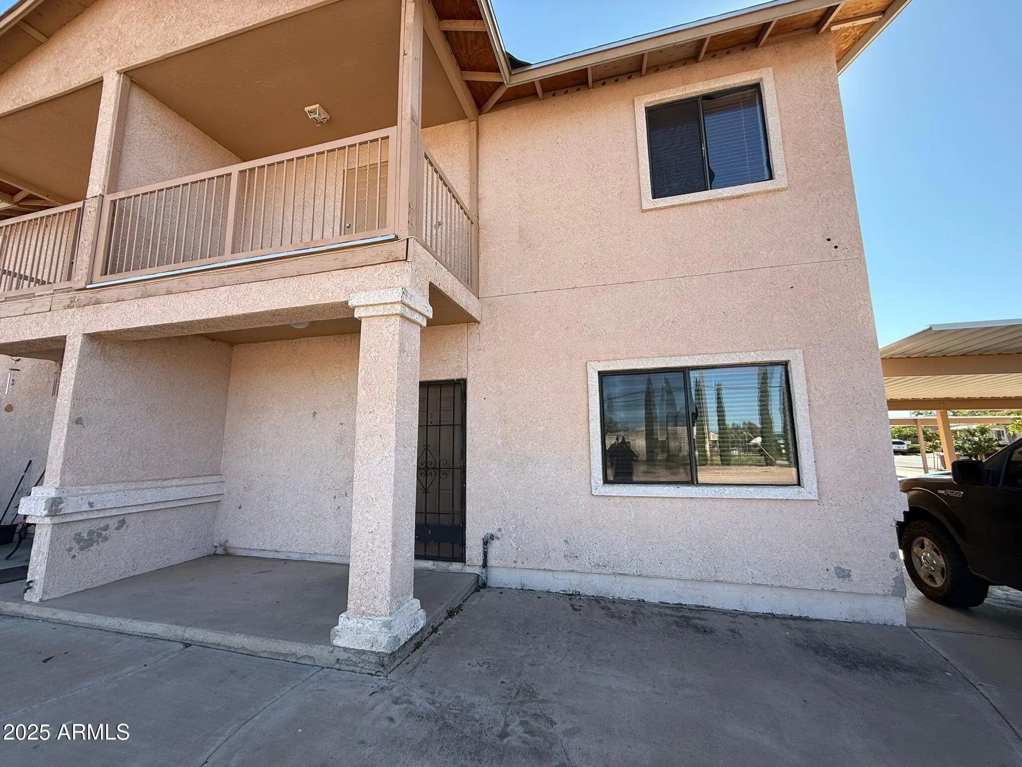 Photo of Listing #6917059