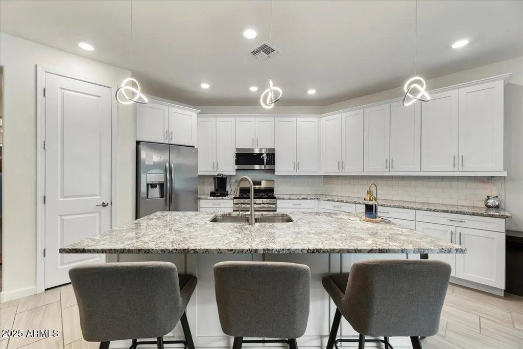 2745 W Pollack Street, Phoenix