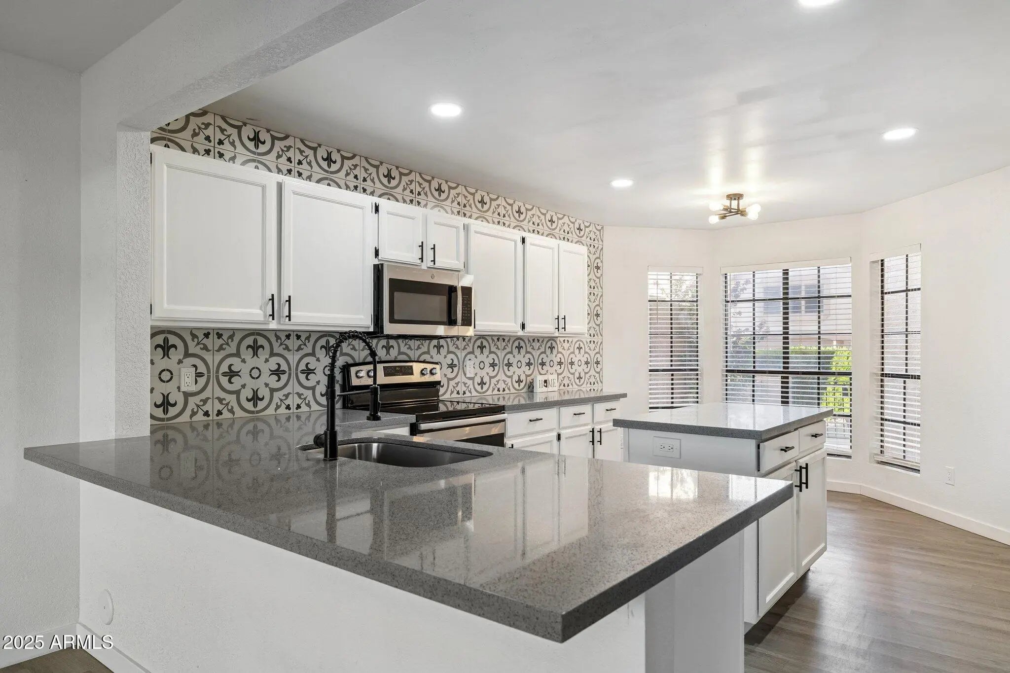 Photo of Listing #6922672