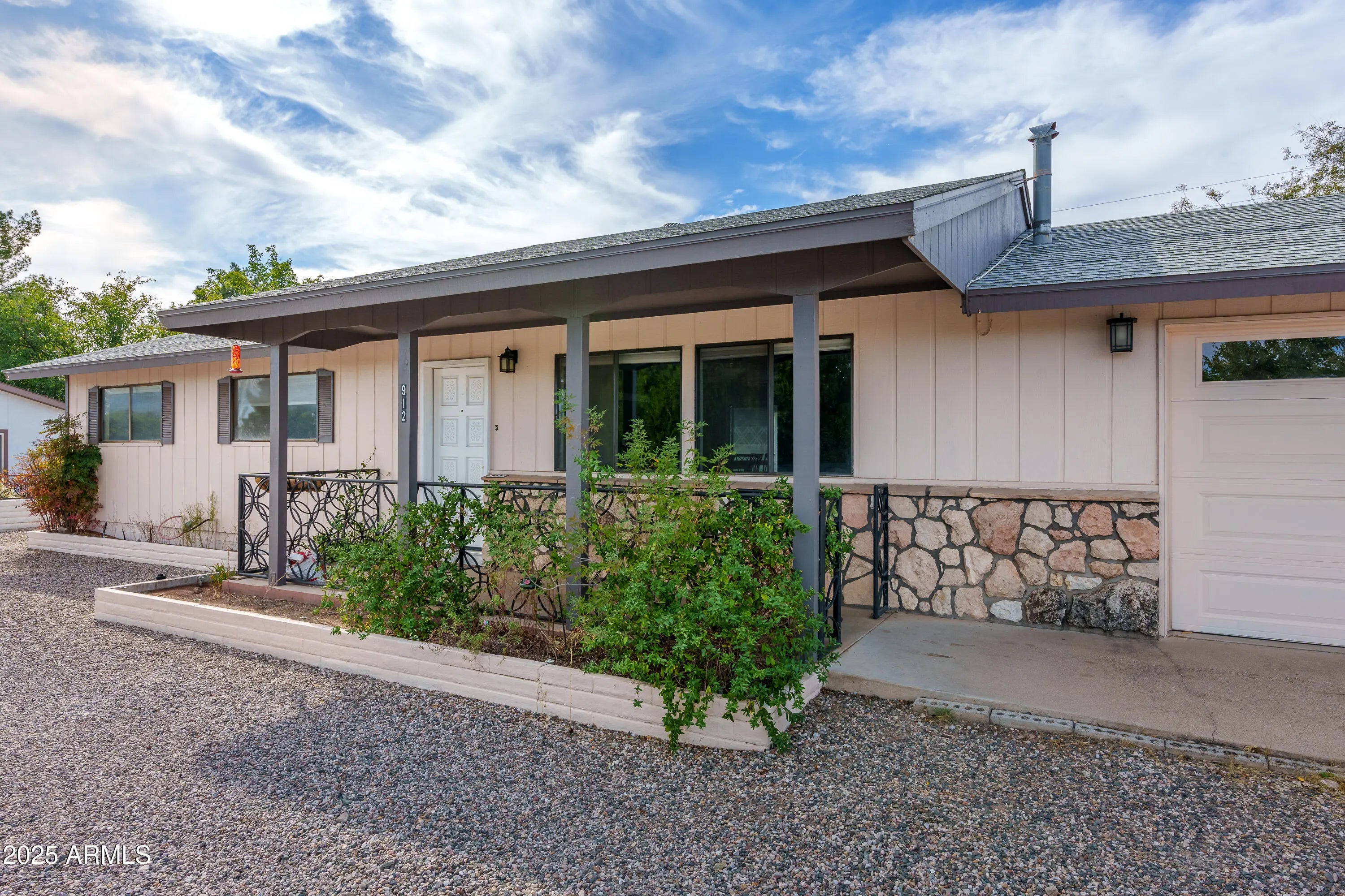 Photo of Listing #6917307