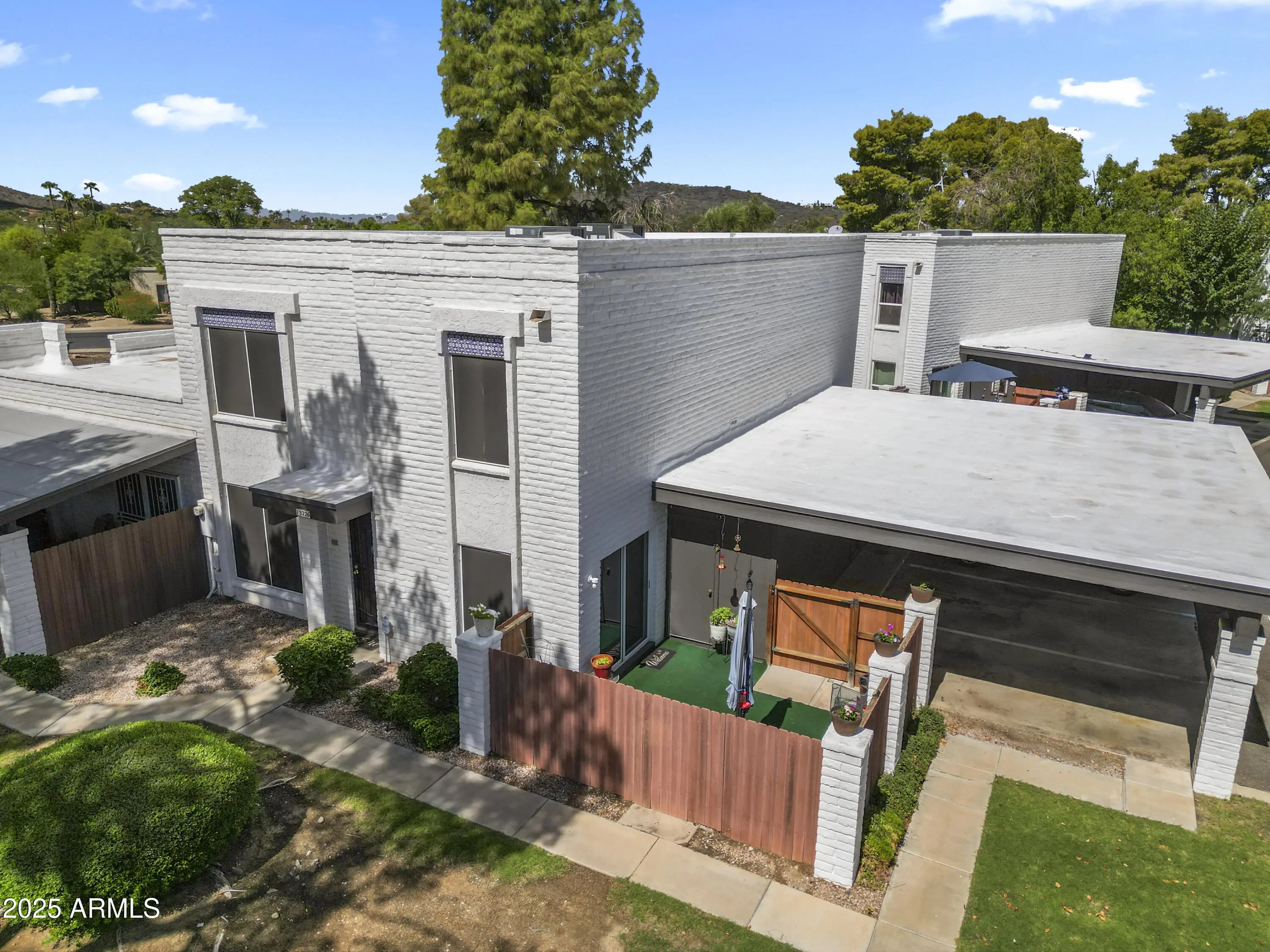 Photo of Listing #6917326