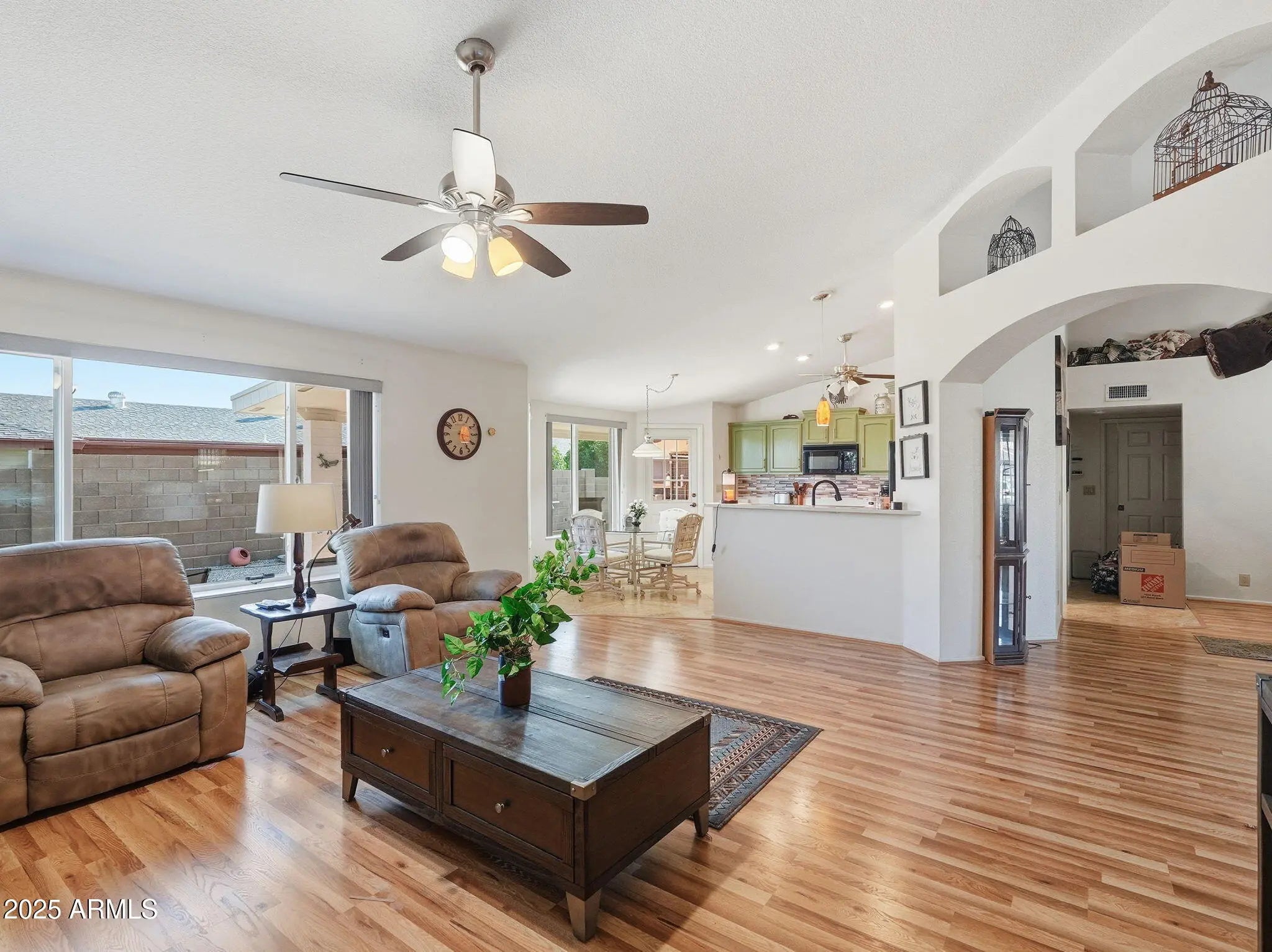 Photo of Listing #6945008