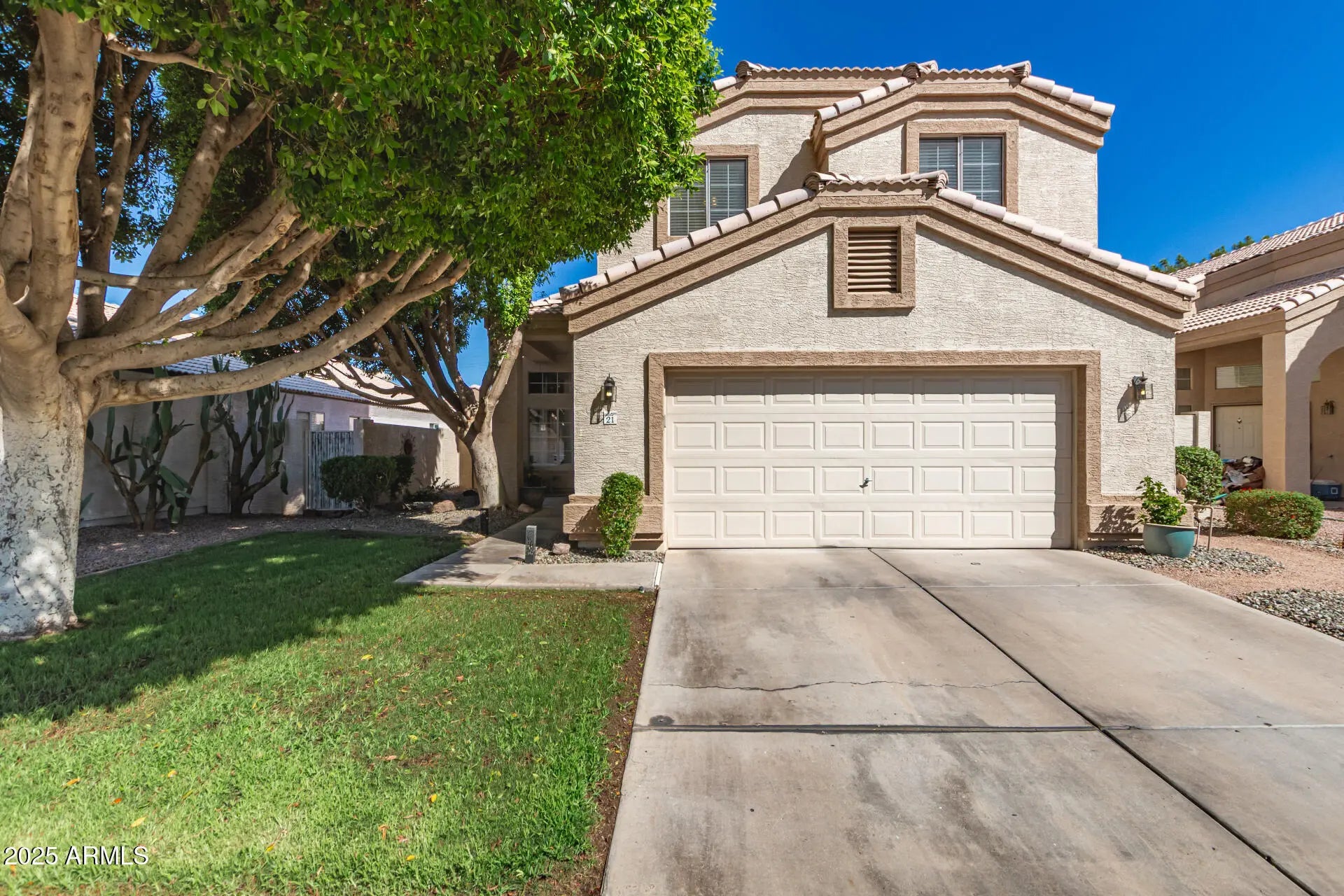 Photo of Listing #6917885