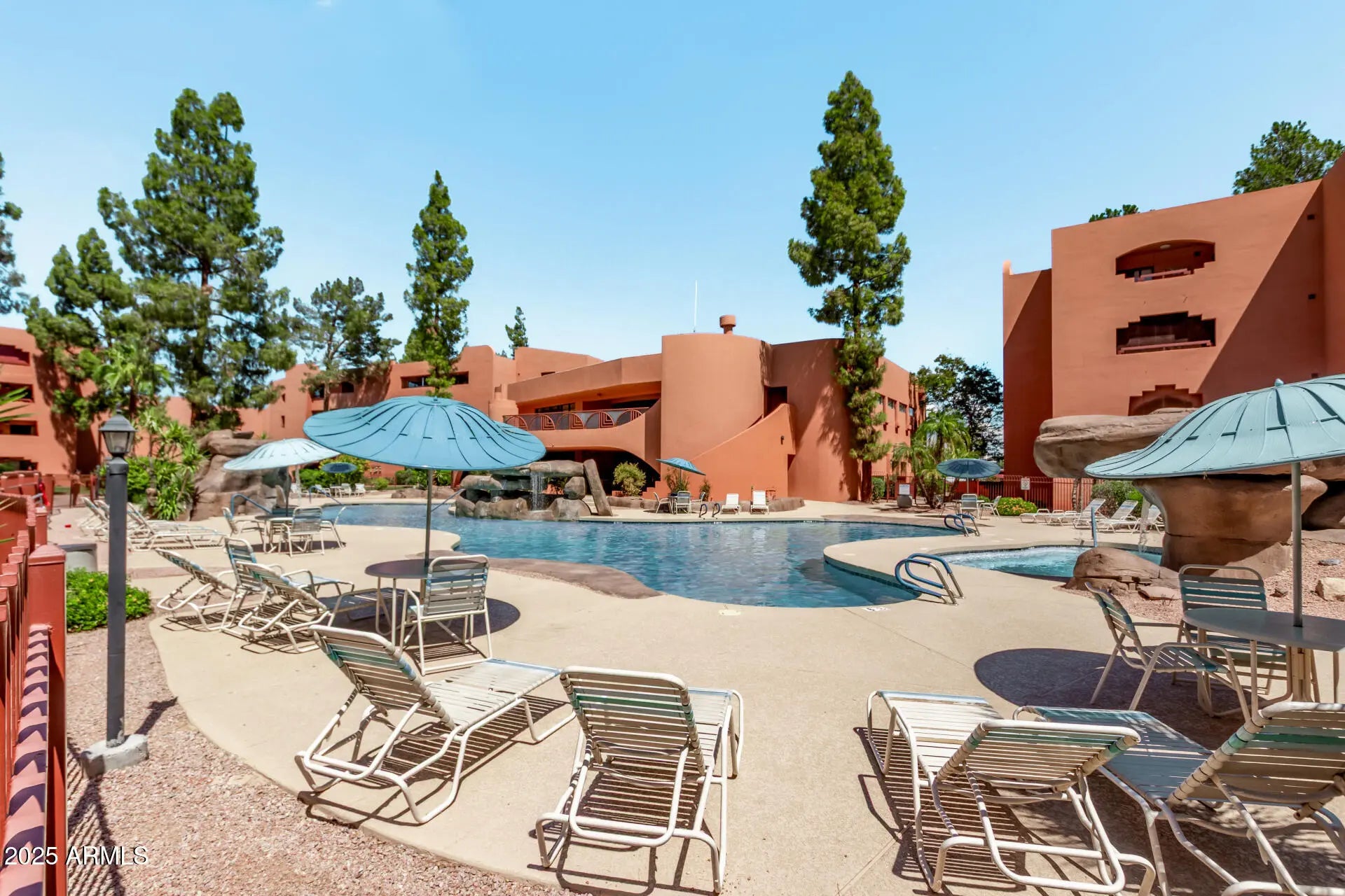 Photo of Listing #6920102