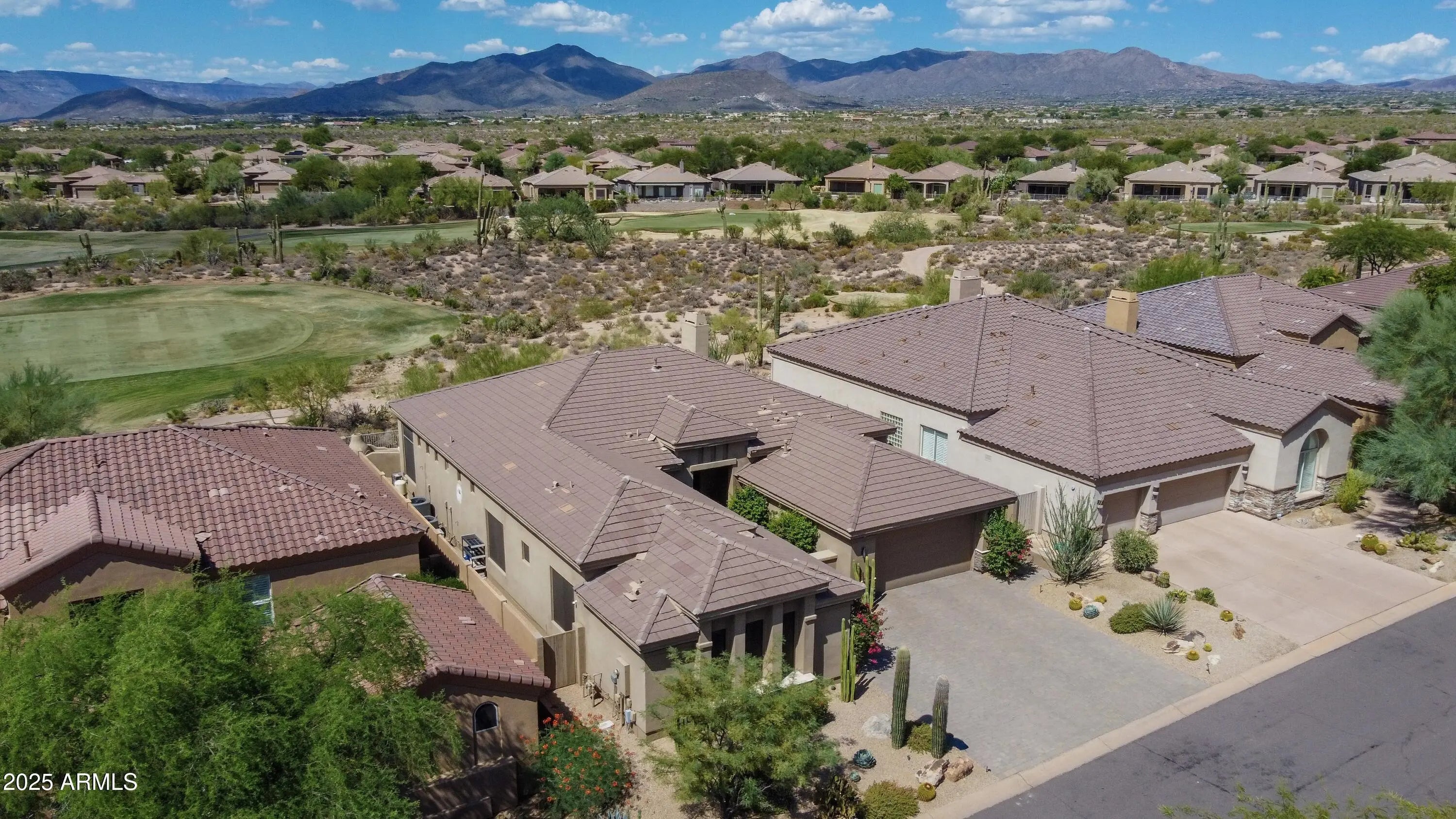 Photo of Listing #6918108