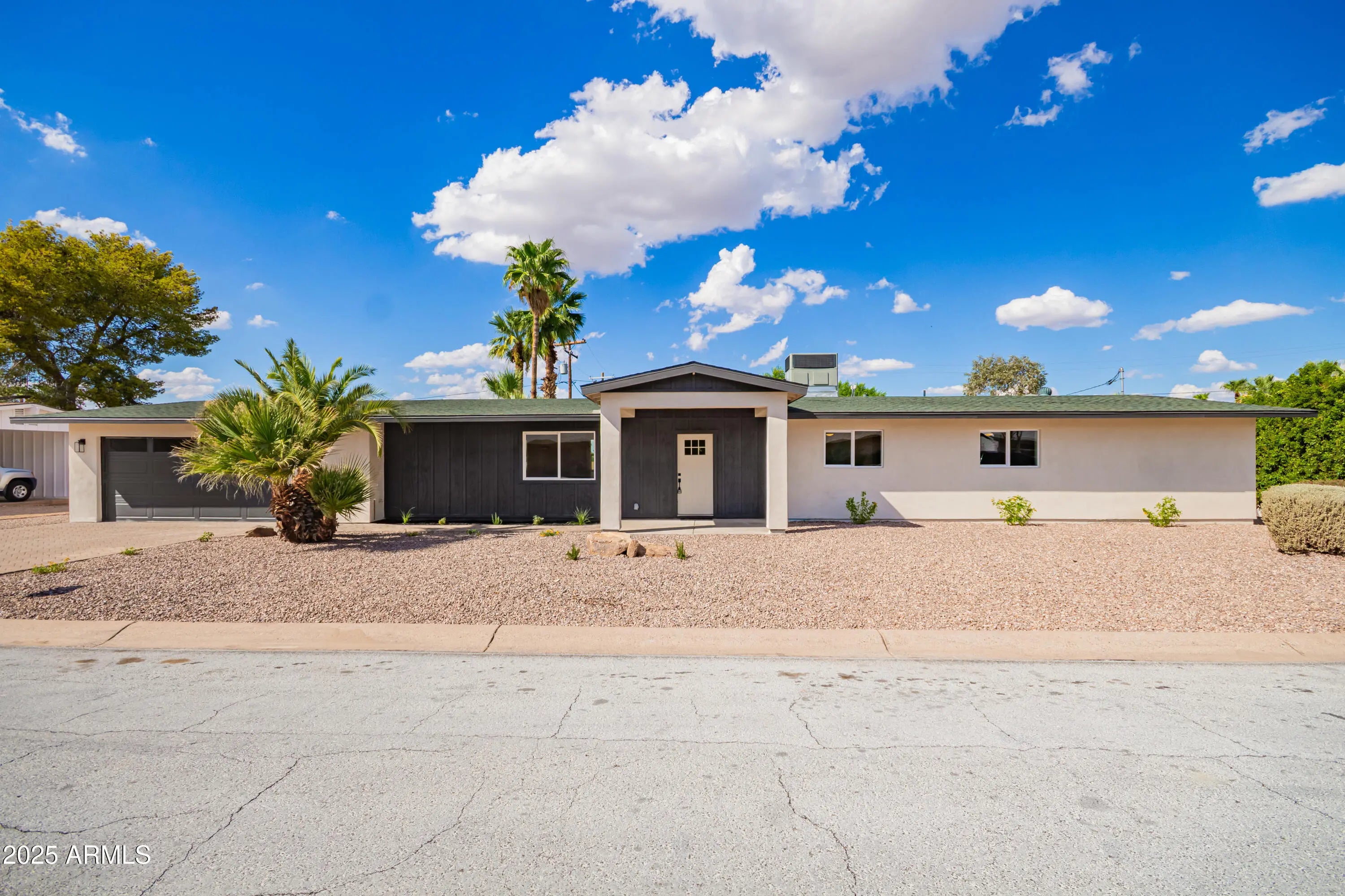 Photo of Listing #6918794