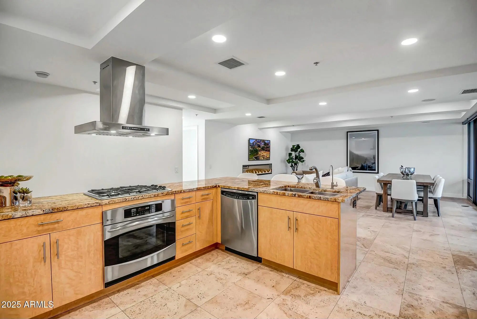 Photo of Listing #6917990