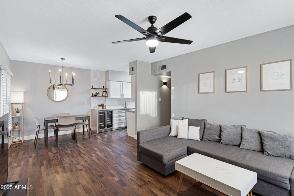 601 N May -- (unit 27), Mesa