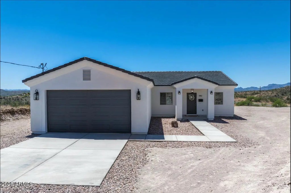 1182 E Paseo Matamoros, Rio Rico