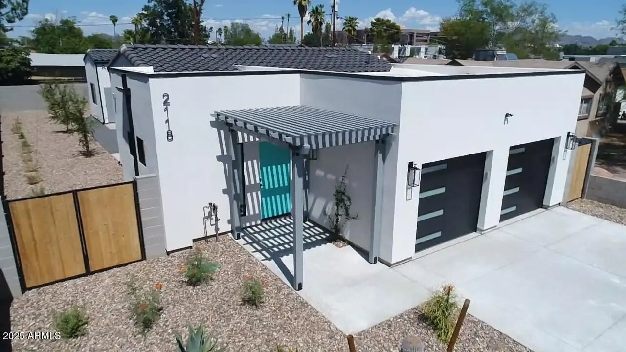 Photo of Listing #6918809