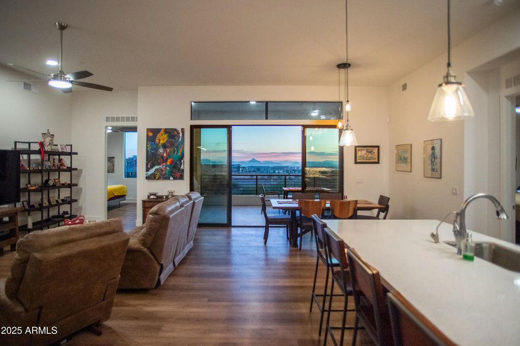 5250 E Deer Valley Drive (unit 403), Phoenix