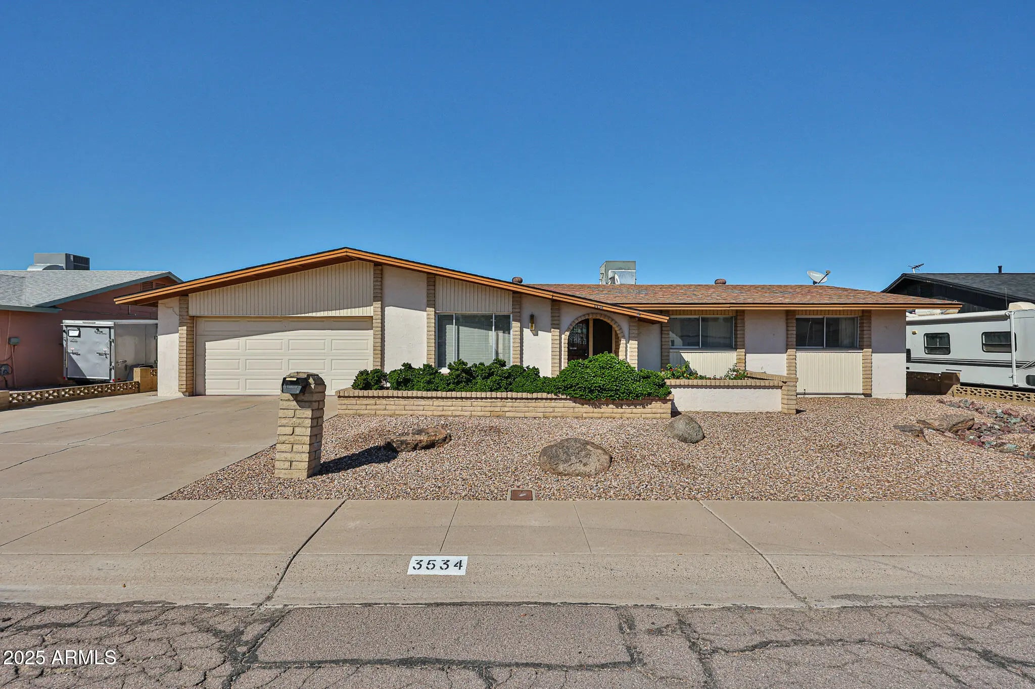 Photo of Listing #6929228