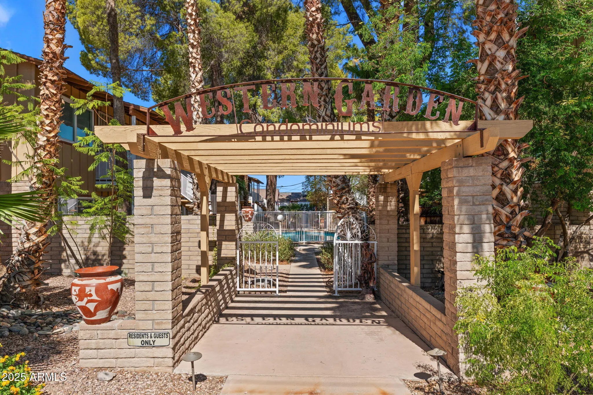 Photo of Listing #6919602