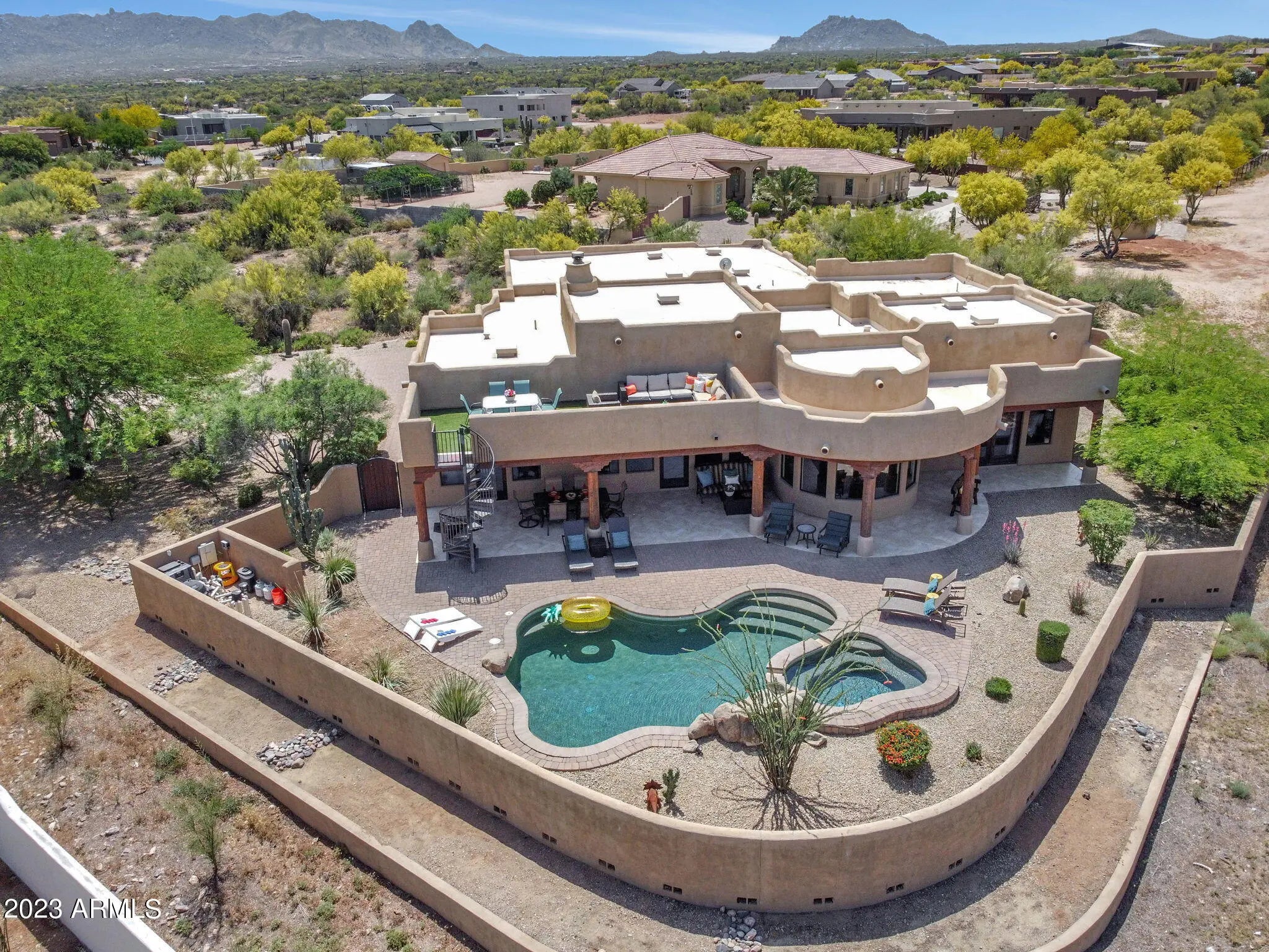 Photo of Listing #6918277