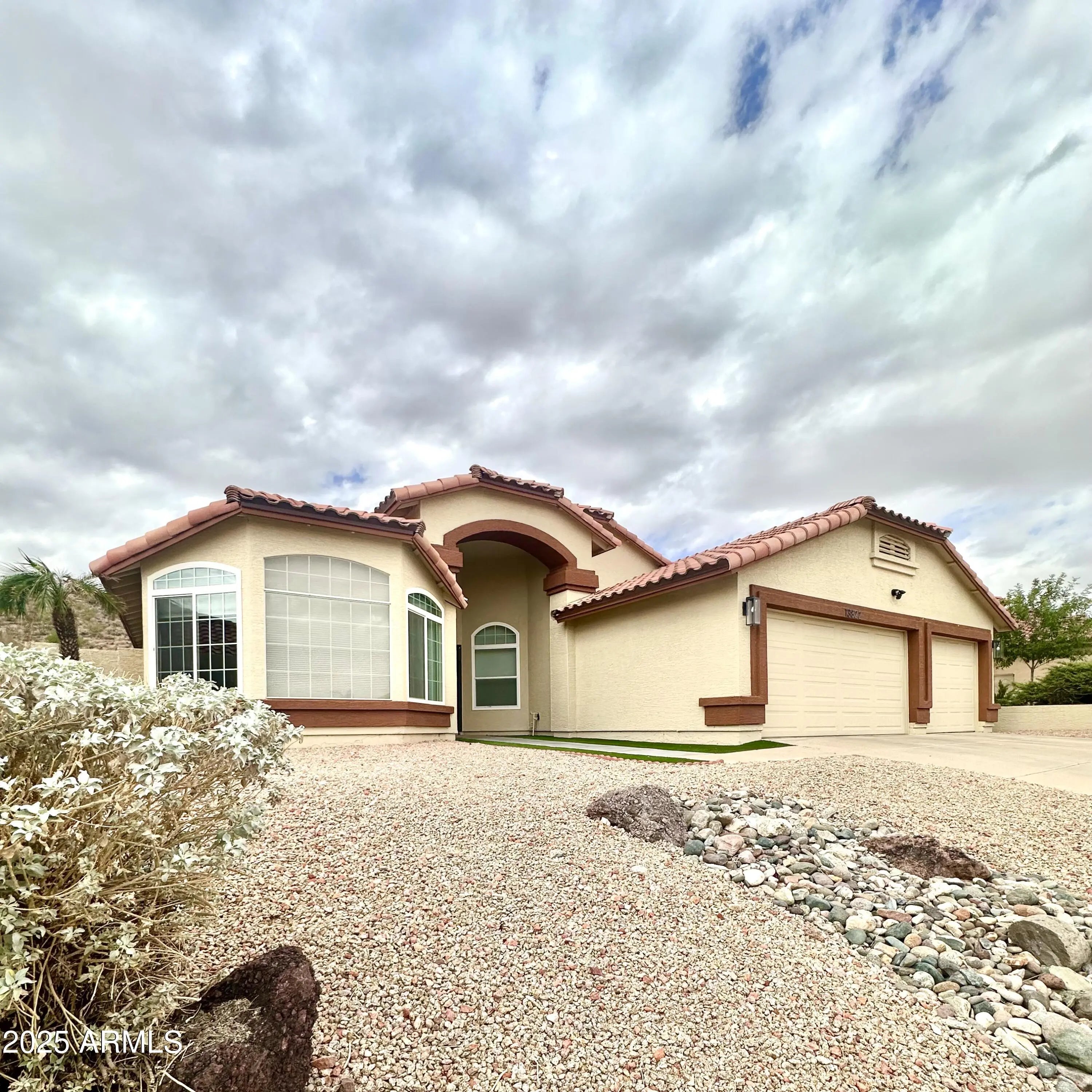 Photo of Listing #6918566