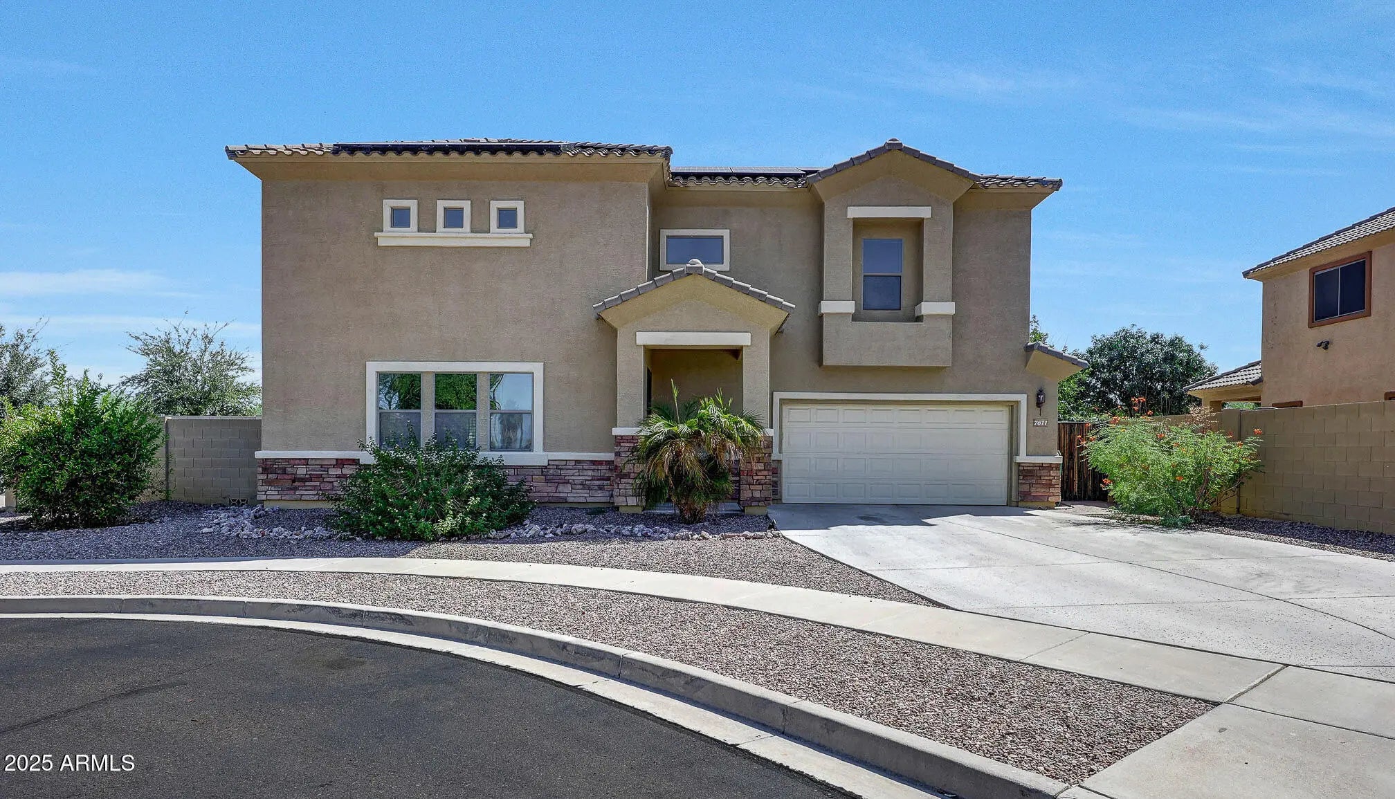 Photo of Listing #6918726