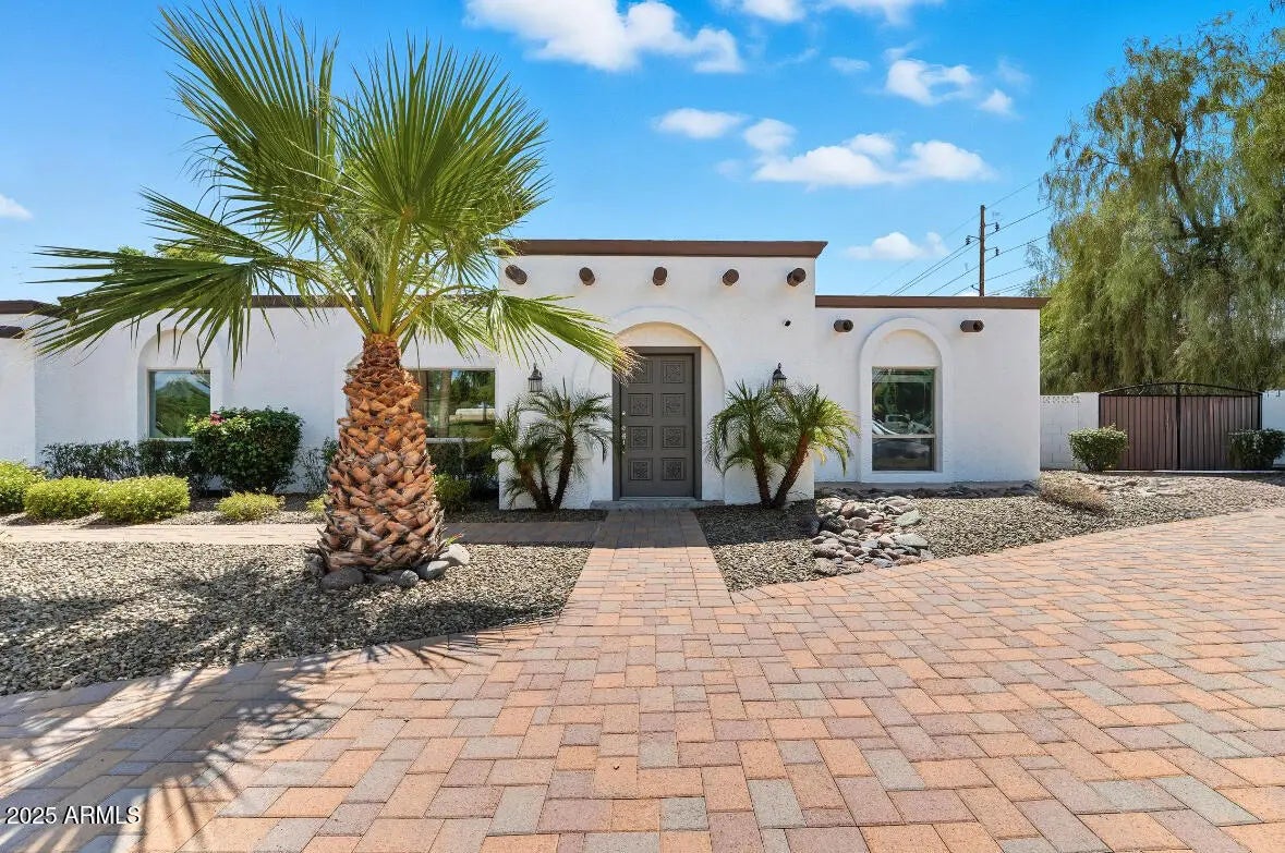 Photo of Listing #6918876