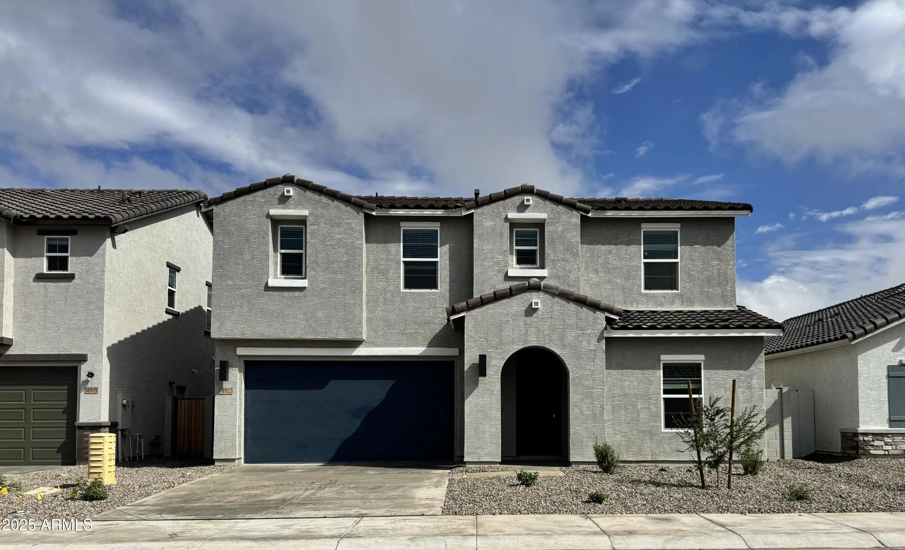 Photo of Listing #6932402