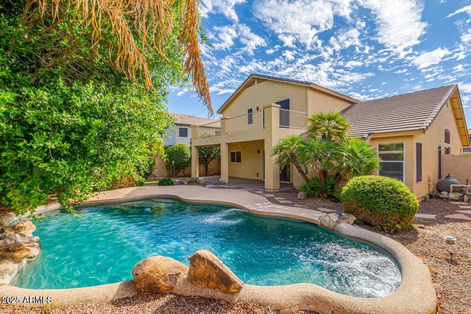 Photo of Listing #6919030