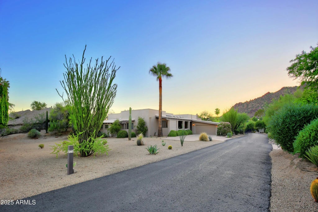 1111 Ocotillo Cir Circle, Carefree