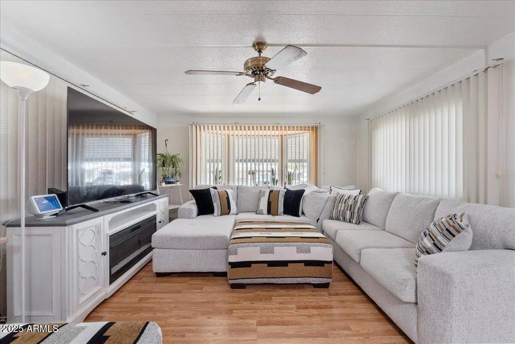 305 S Val Vista Drive (unit 50), Mesa