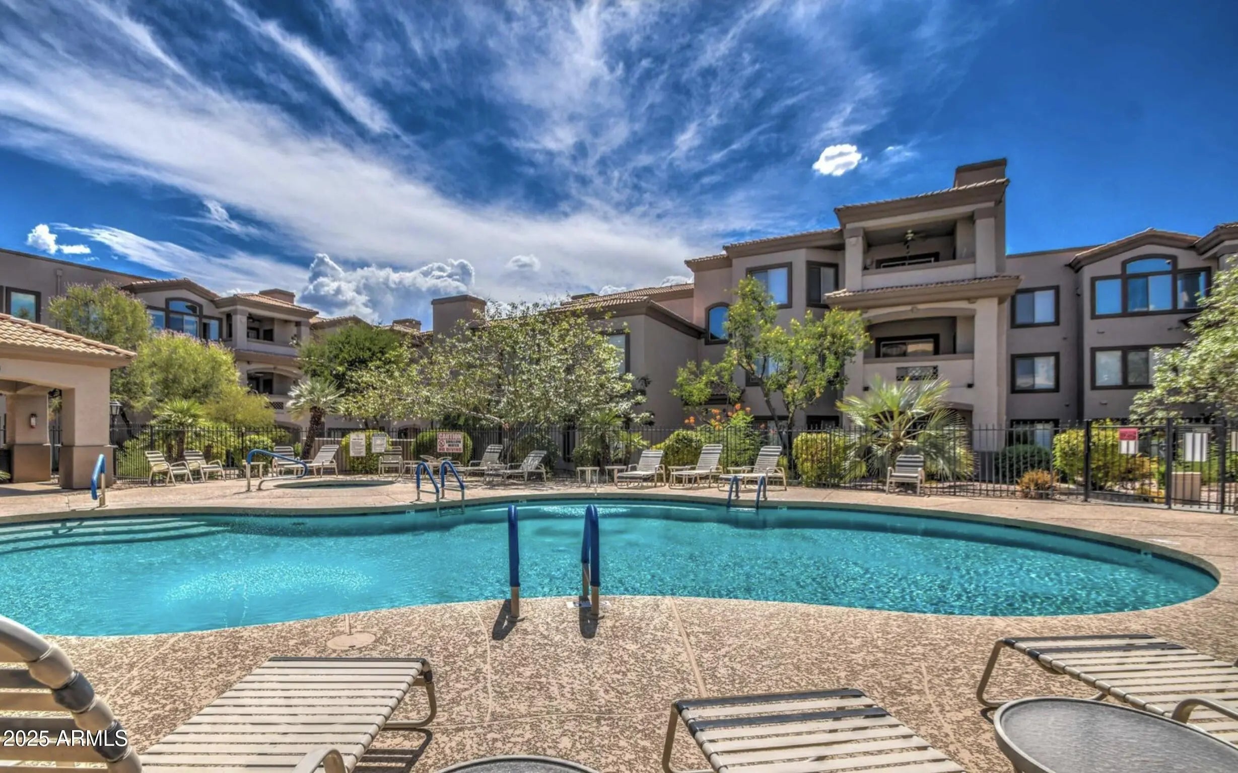 Photo of Listing #6919646