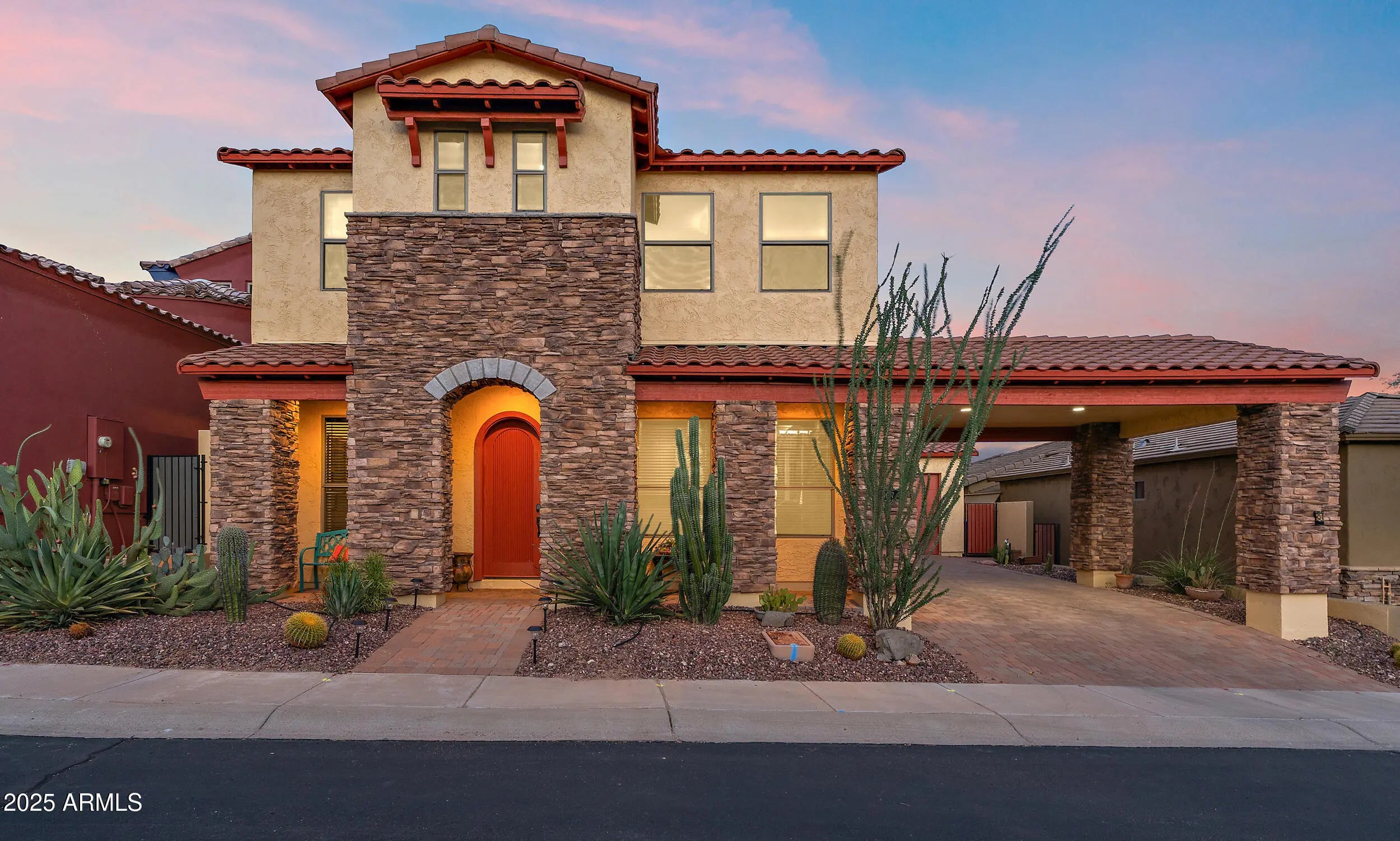 Photo of Listing #6919259