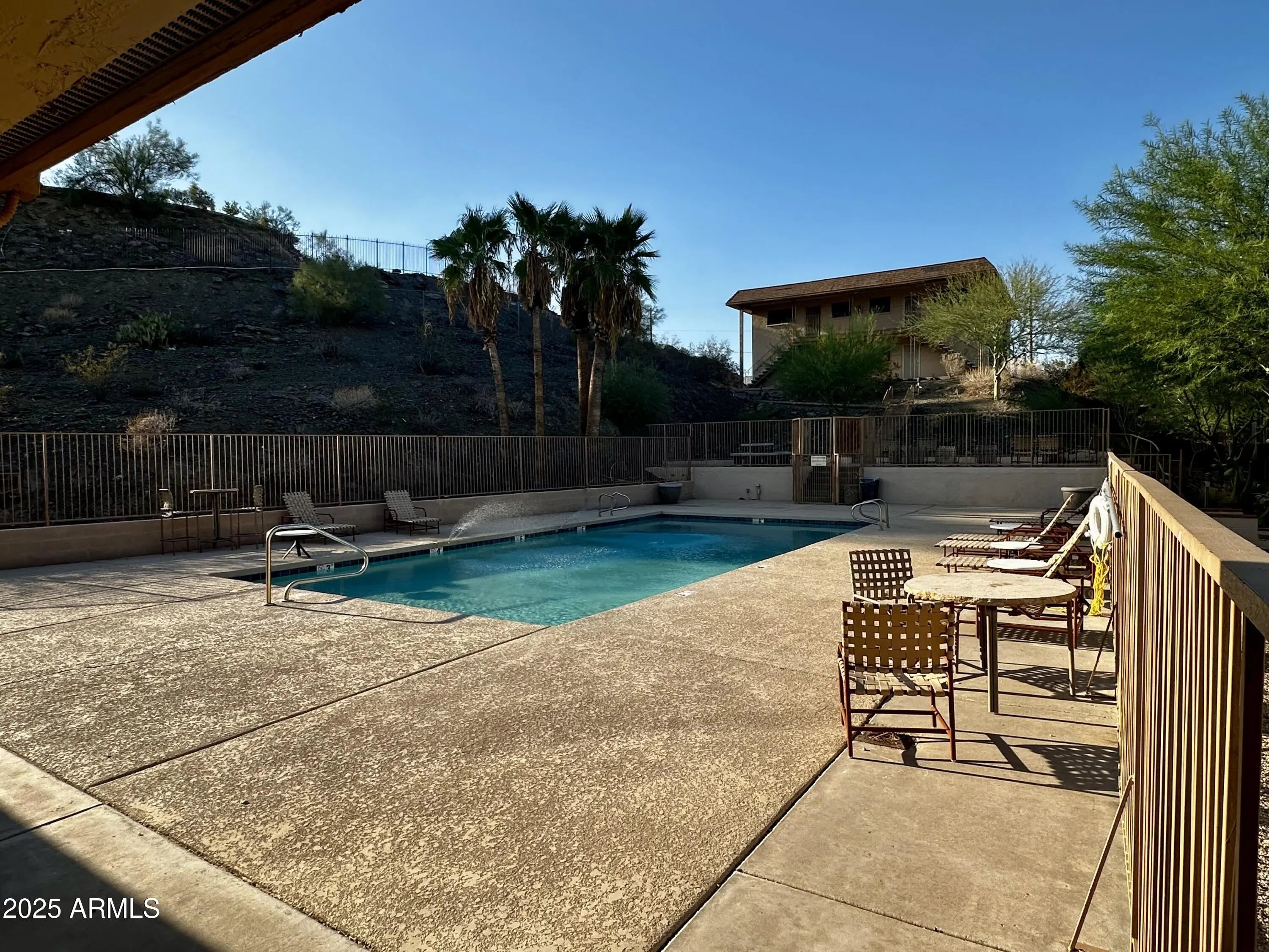 Photo of Listing #6920197