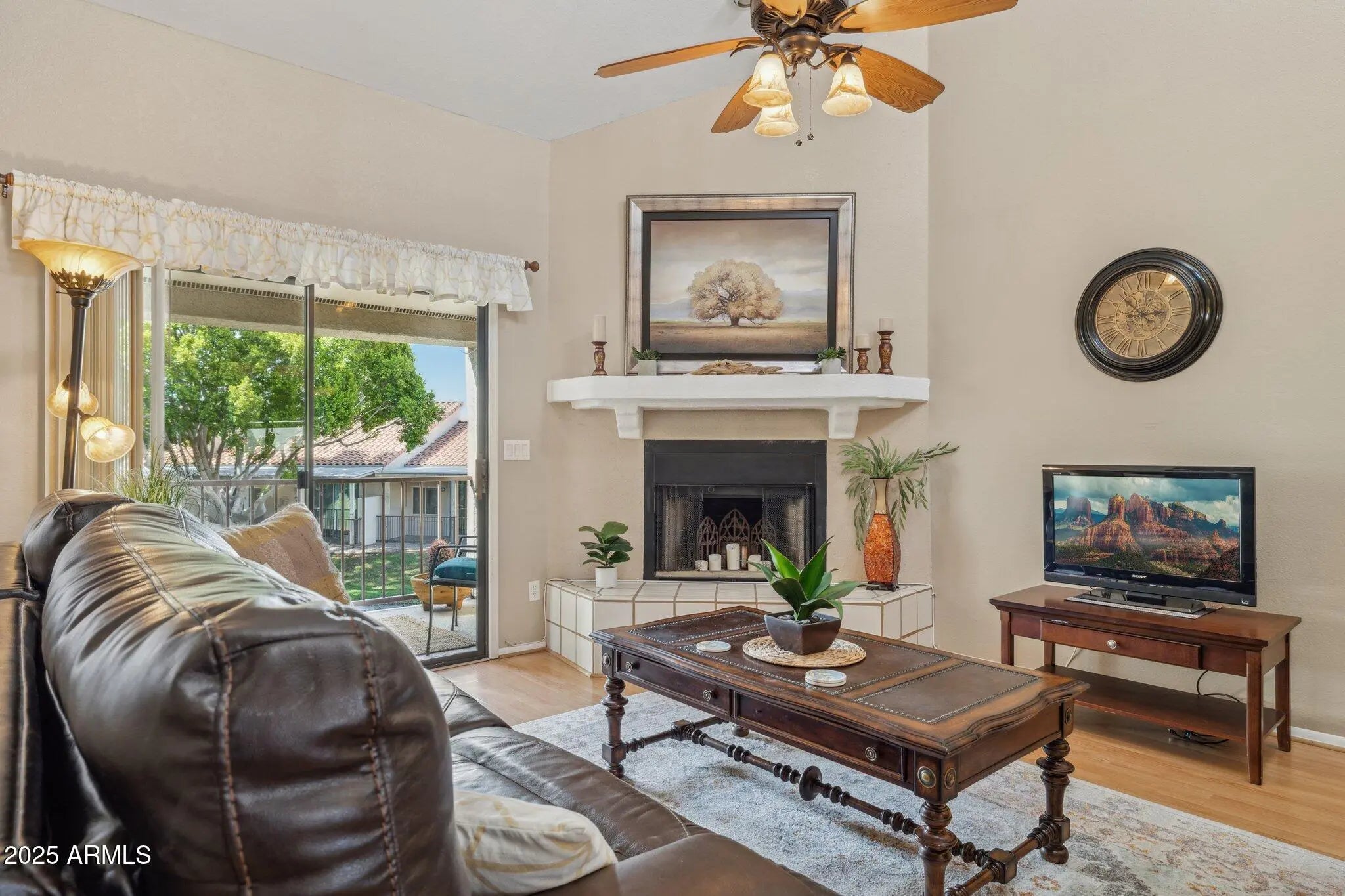 Photo of Listing #6919301