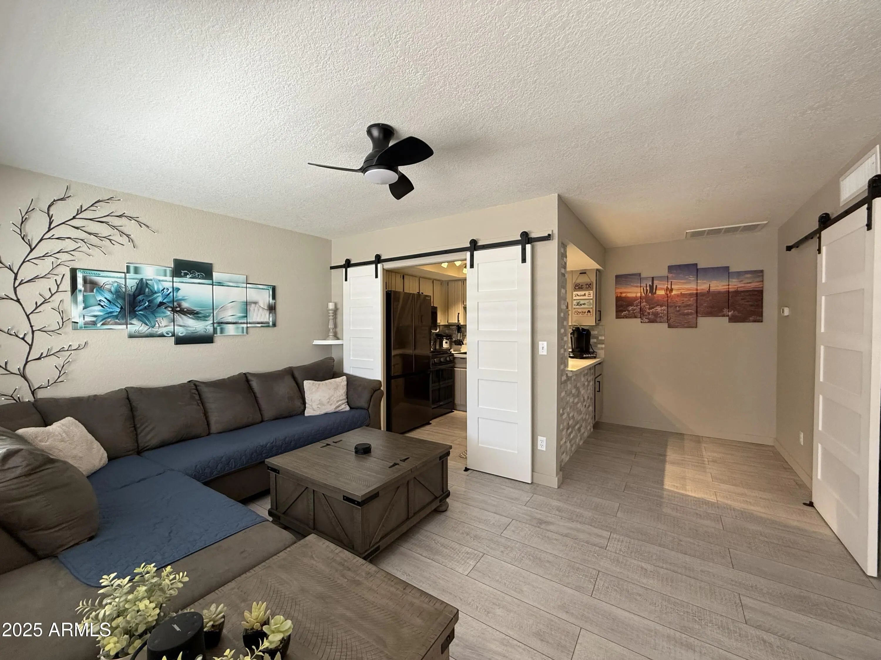 Photo of Listing #6919349