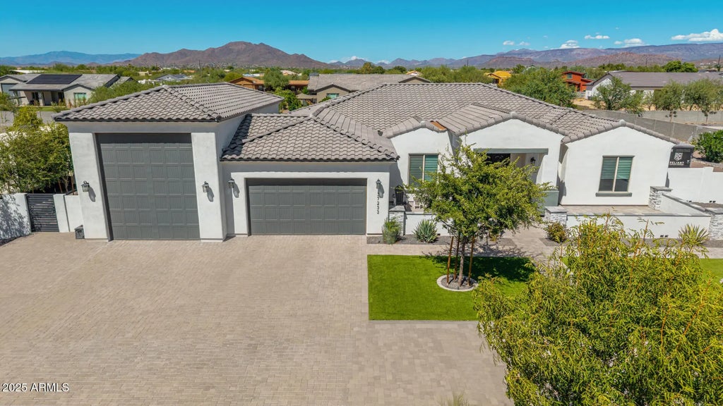 37233 N 11th Avenue, Phoenix