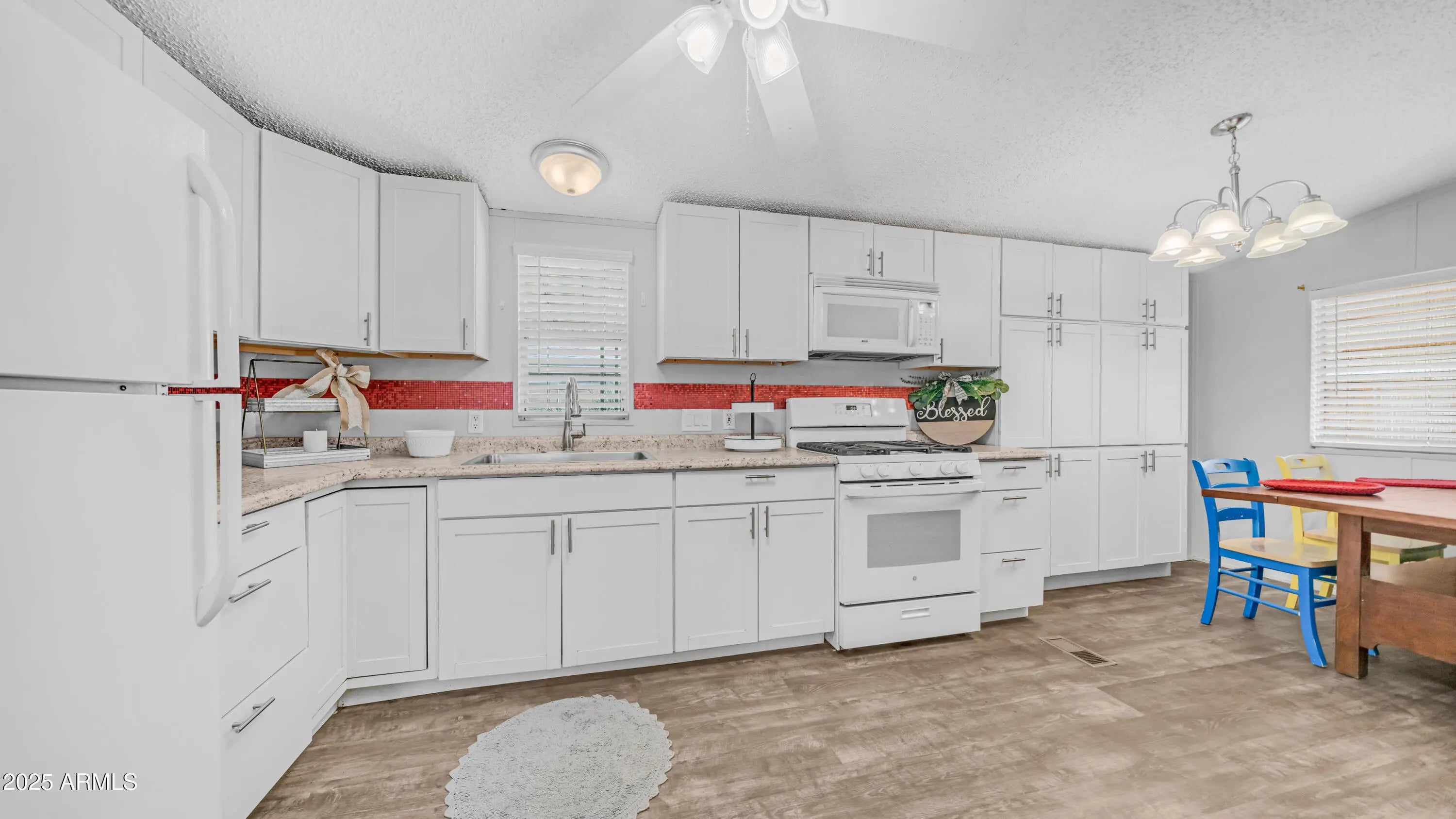 Photo of Listing #6923355