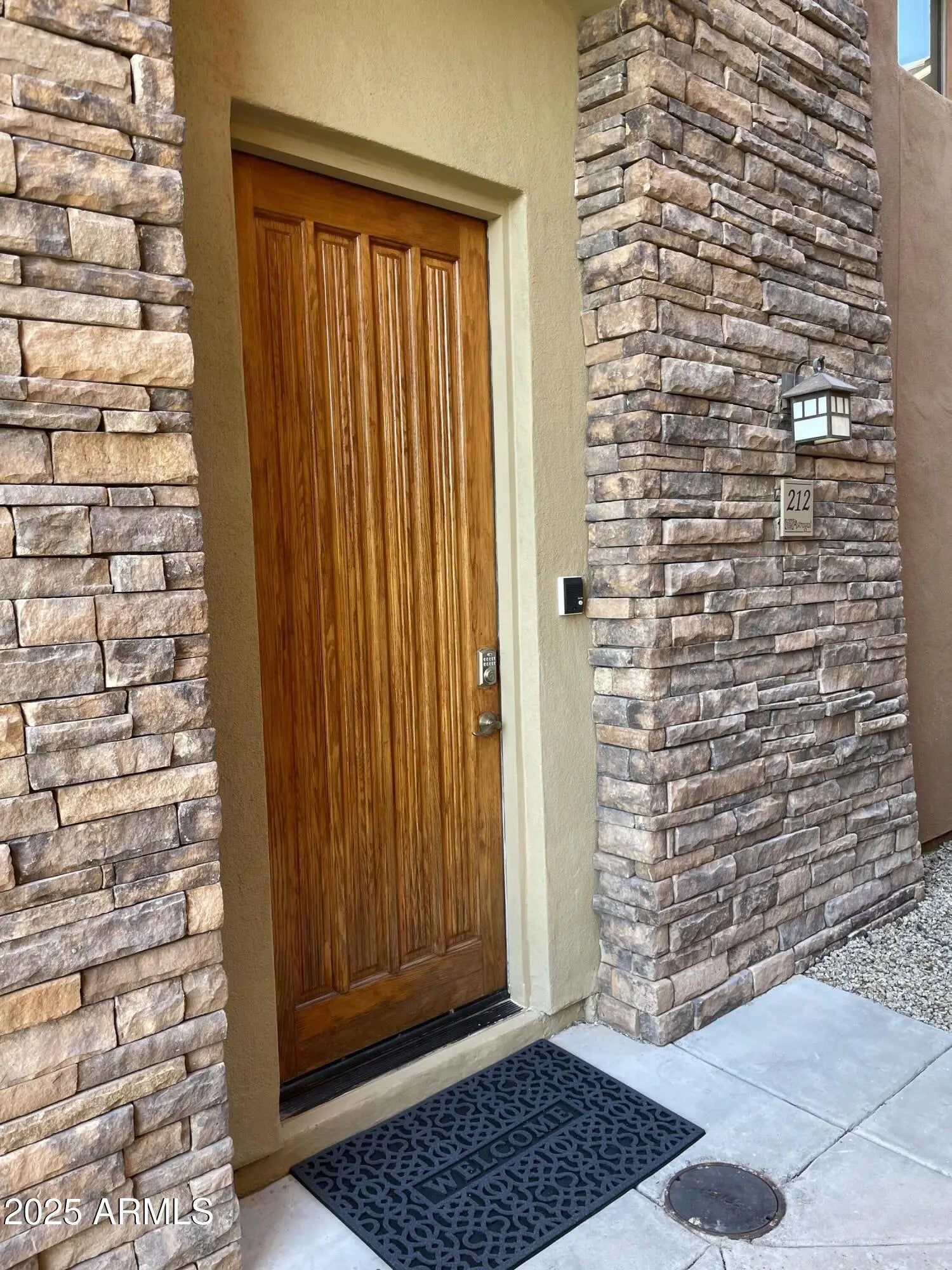 Photo of Listing #6921307